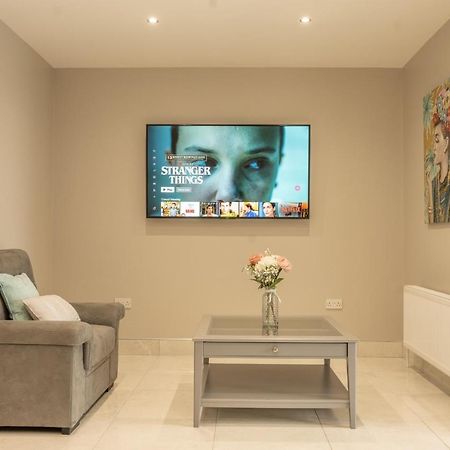 The View Apartment 2, Newry - Luxury Open Plan Apartment With City Views 외부 사진