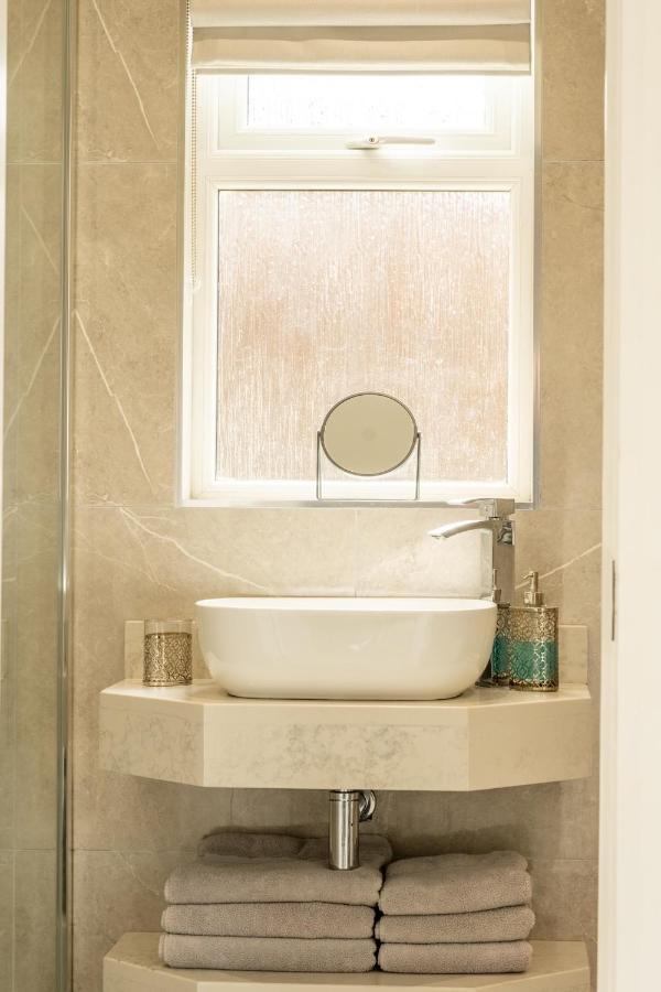 The View Apartment 2, Newry - Luxury Open Plan Apartment With City Views 외부 사진